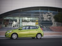 Hyundai Accent 2011 photo