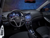 Hyundai Accent 2011 photo