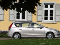 Hyundai i30cw 2010 photo