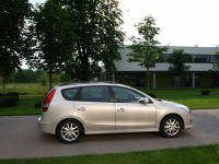 Hyundai i30cw 2010 photo