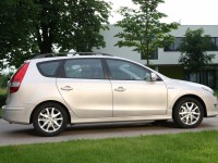 Hyundai i30cw 2010 photo