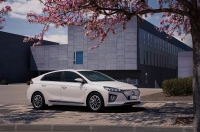 Hyundai Ioniq photo